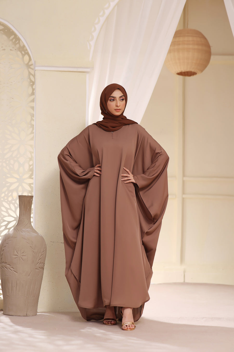 Hyat Kaftan Abaya Basic Bisht Abaya